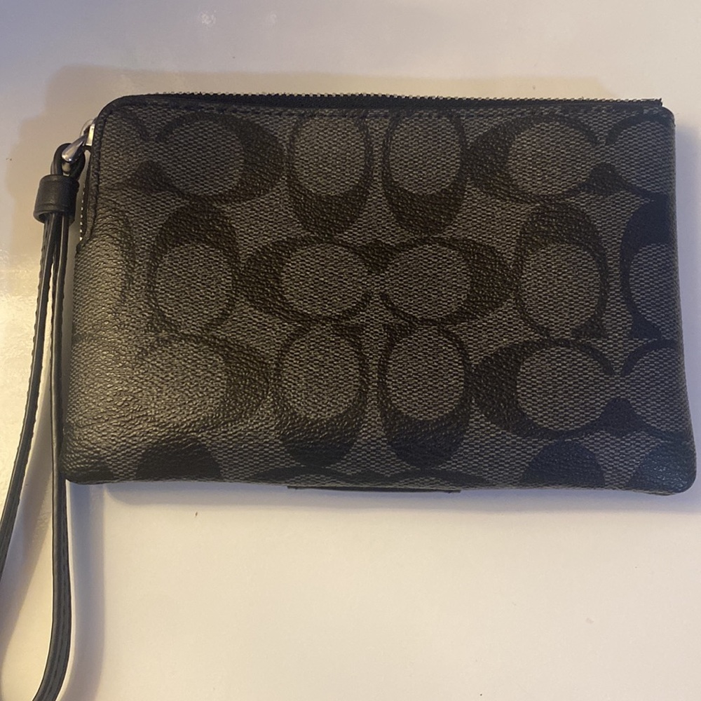 Coach Wristlet - Picture 2 of 2
